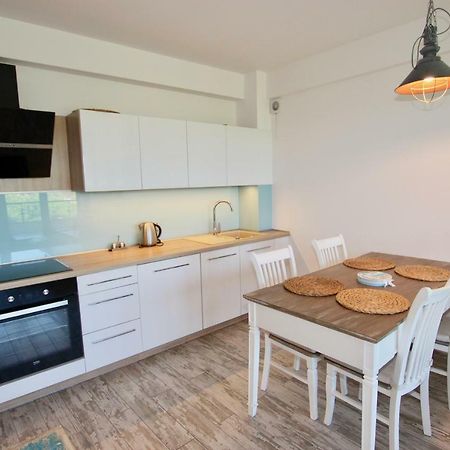 Apartamenty Amon Z Widokiem Na Morze Darlowko Exterior foto