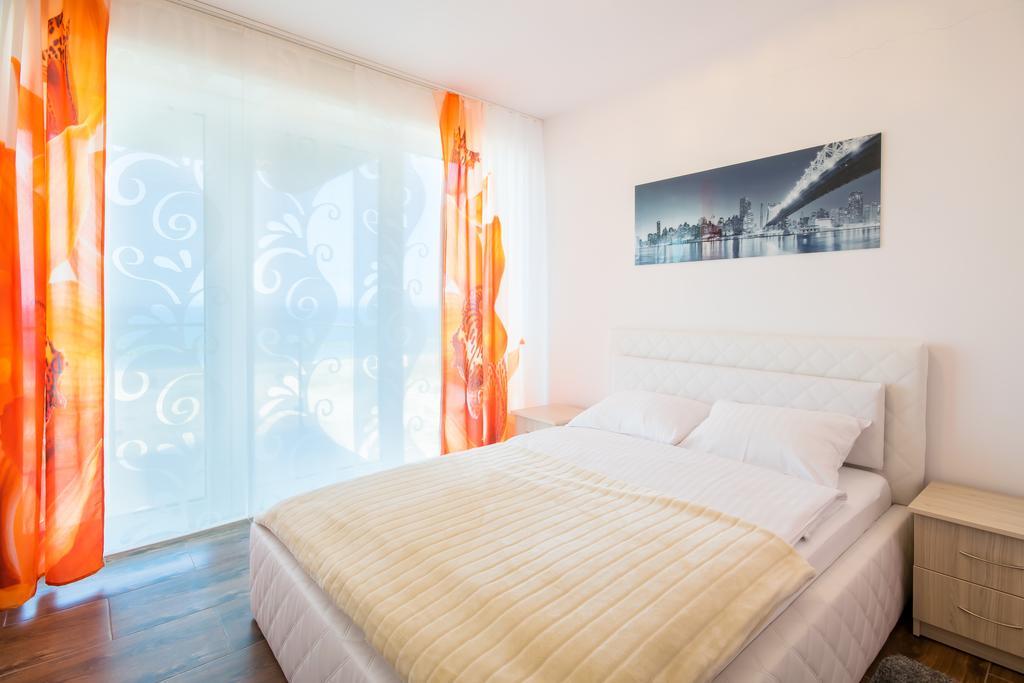 Apartamenty Amon Z Widokiem Na Morze Darlowko Exterior foto